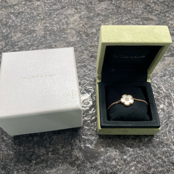 Van Cleef & Arpels 18K Rose Gold MOP Lucky Spring bracelet Plum Blossom - Picture 5 of 13